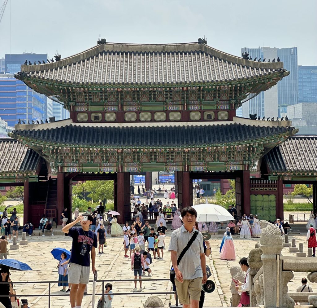 Seoul: Where Glitzy Modernity Meets Ancient&nbsp;Tradition